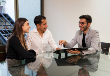 Trusted UAE visa services for tourists, professionals, and families